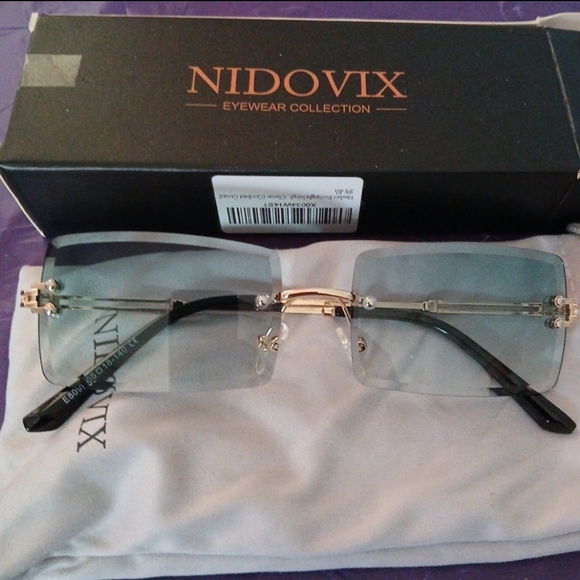 Sunglasses (Eyewear) - Picture 2 of 7